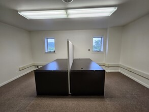 509 Cavitt Ave, Trafford, PA for lease Interior Photo- Image 2 of 6