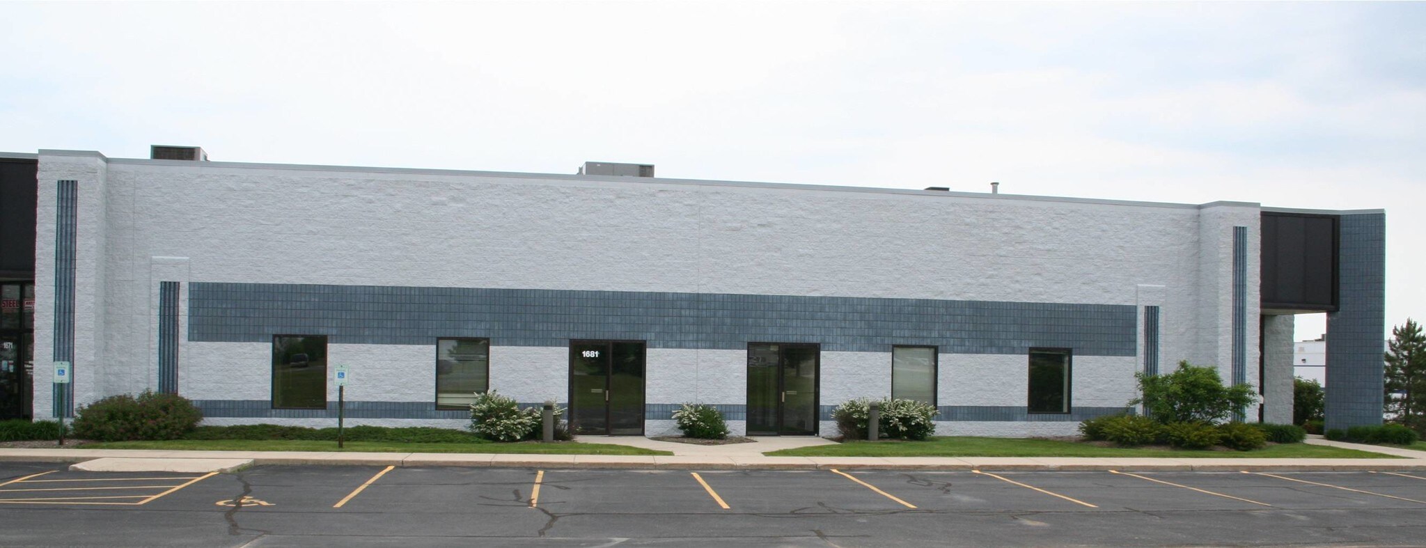 1611-1691 Renaissance Blvd, Sturtevant, WI for sale Building Photo- Image 1 of 1