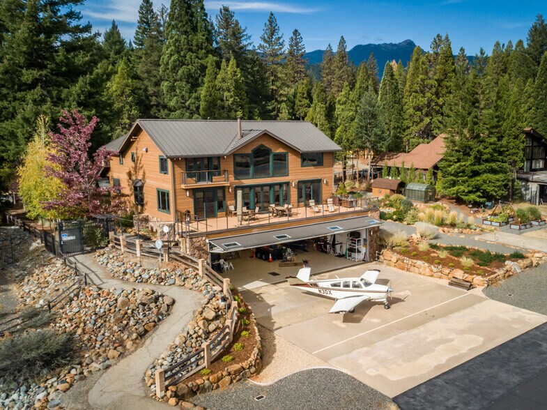 241 Lakeview Dr, Trinity Center, CA 96091