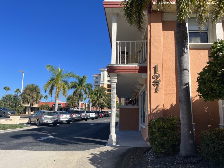 127 Tampa Ave E, Venice, FL for lease - Building Photo - Image 1 of 12