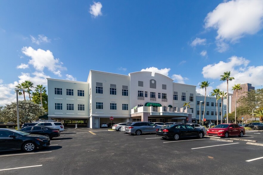 900 SE 3rd Ave, Fort Lauderdale, FL for lease - Building Photo - Image 2 of 7