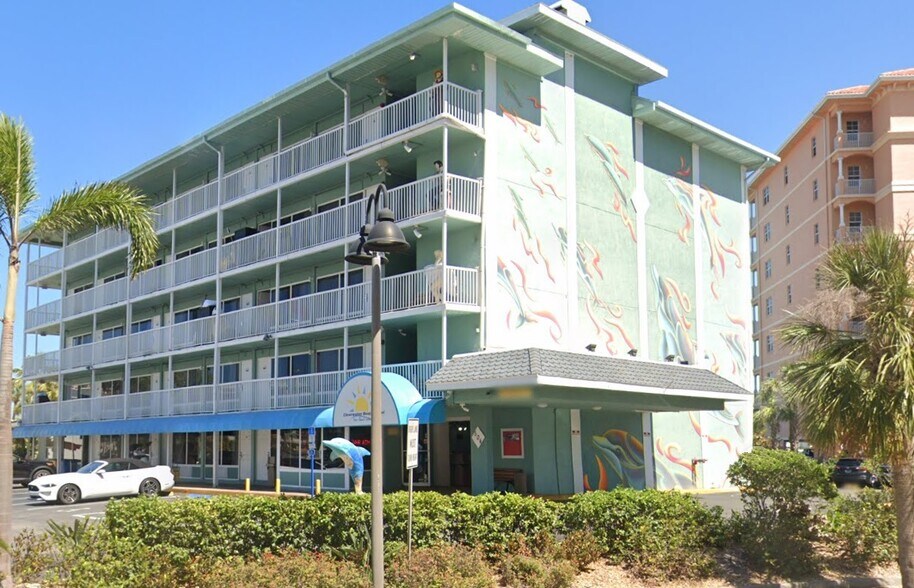 504 S Gulfview Blvd, Clearwater Beach, FL for sale - Building Photo - Image 1 of 33