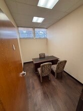 138 E Mistletoe Ave, San Antonio, TX for lease Building Photo- Image 1 of 1