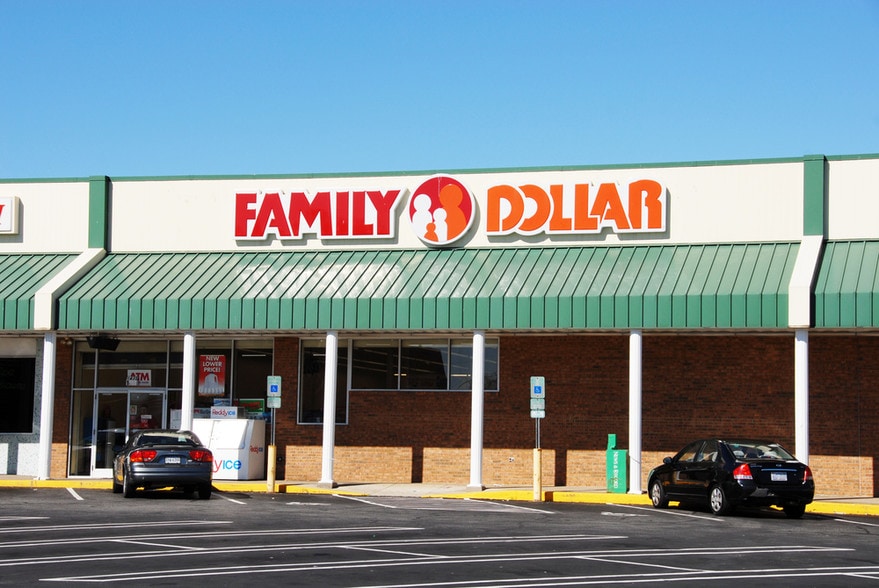 14211473 E Cone Blvd, Greensboro, NC 27405 Greensboro North Shopping