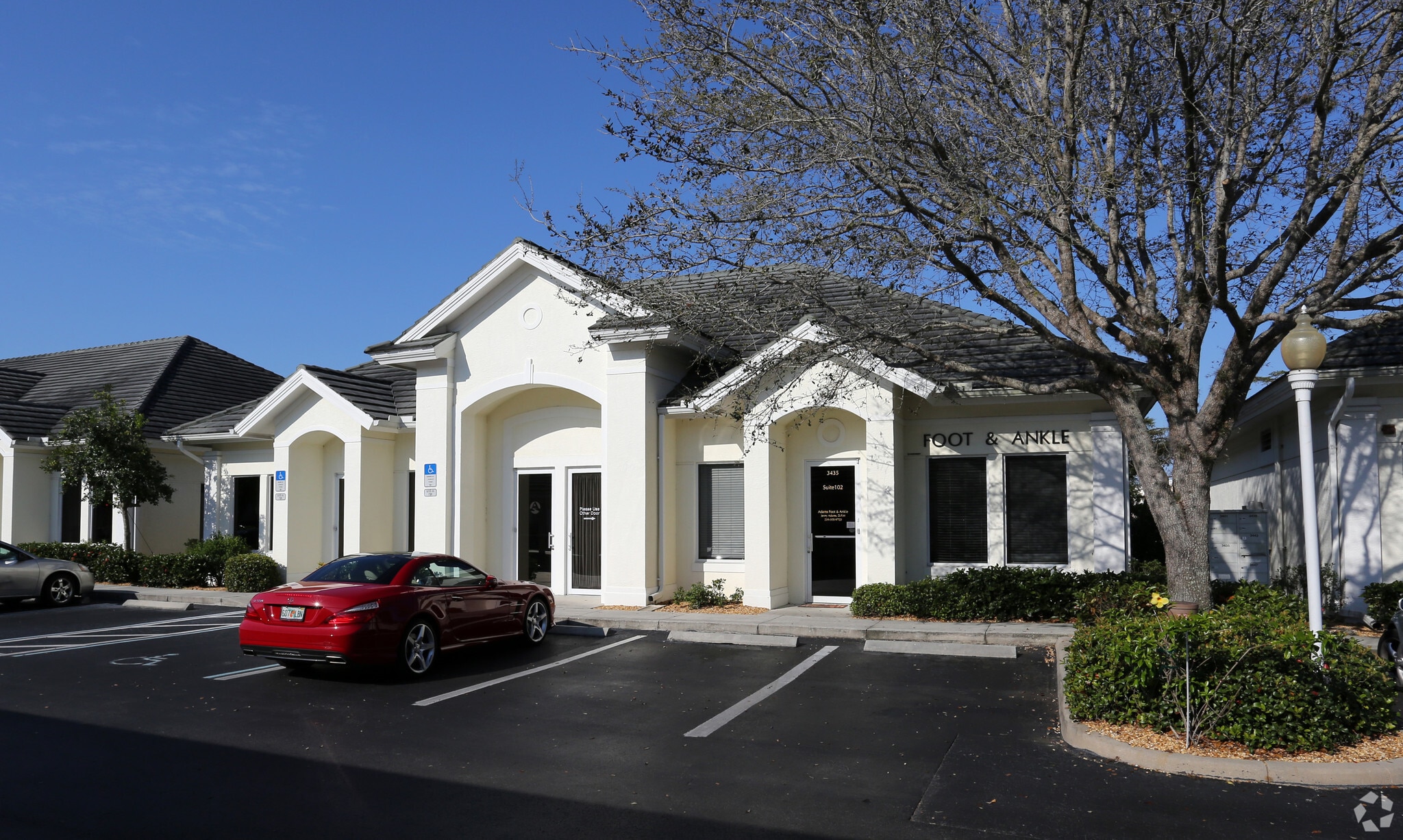 3435 Pine Ridge Rd, Naples, FL for sale Primary Photo- Image 1 of 1