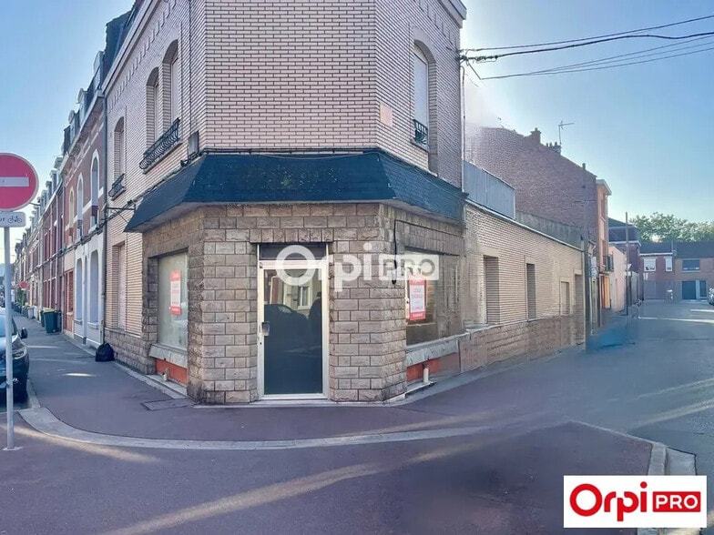 Retail in Lille for lease - Building Photo - Image 1 of 2