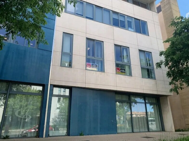Office in Avignon for sale - Building Photo - Image 1 of 10