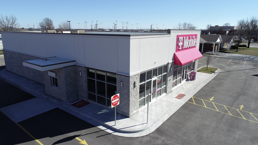 2530 Grand Ave, Carthage, MO for sale - Building Photo - Image 2 of 16