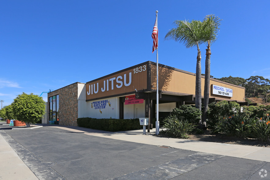 1833 Oceanside Blvd S, Oceanside, CA for lease - Primary Photo - Image 1 of 9