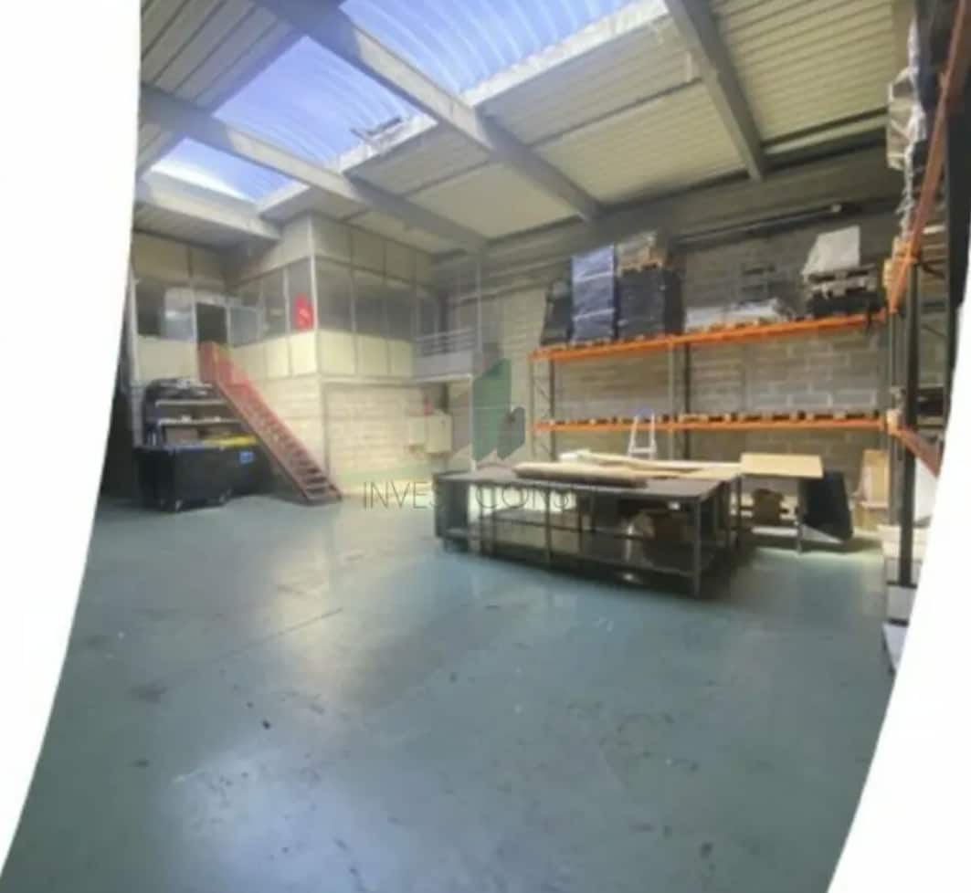 Flex in Le Bourget for lease Interior Photo- Image 1 of 9