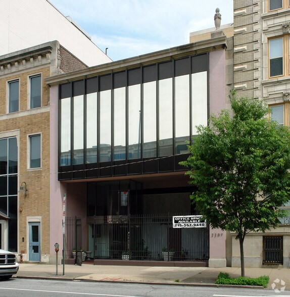 2207 Chestnut St, Philadelphia, PA for sale - Primary Photo - Image 1 of 1