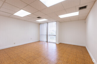 540 NW 165th St, Miami, FL for lease Interior Photo- Image 2 of 14