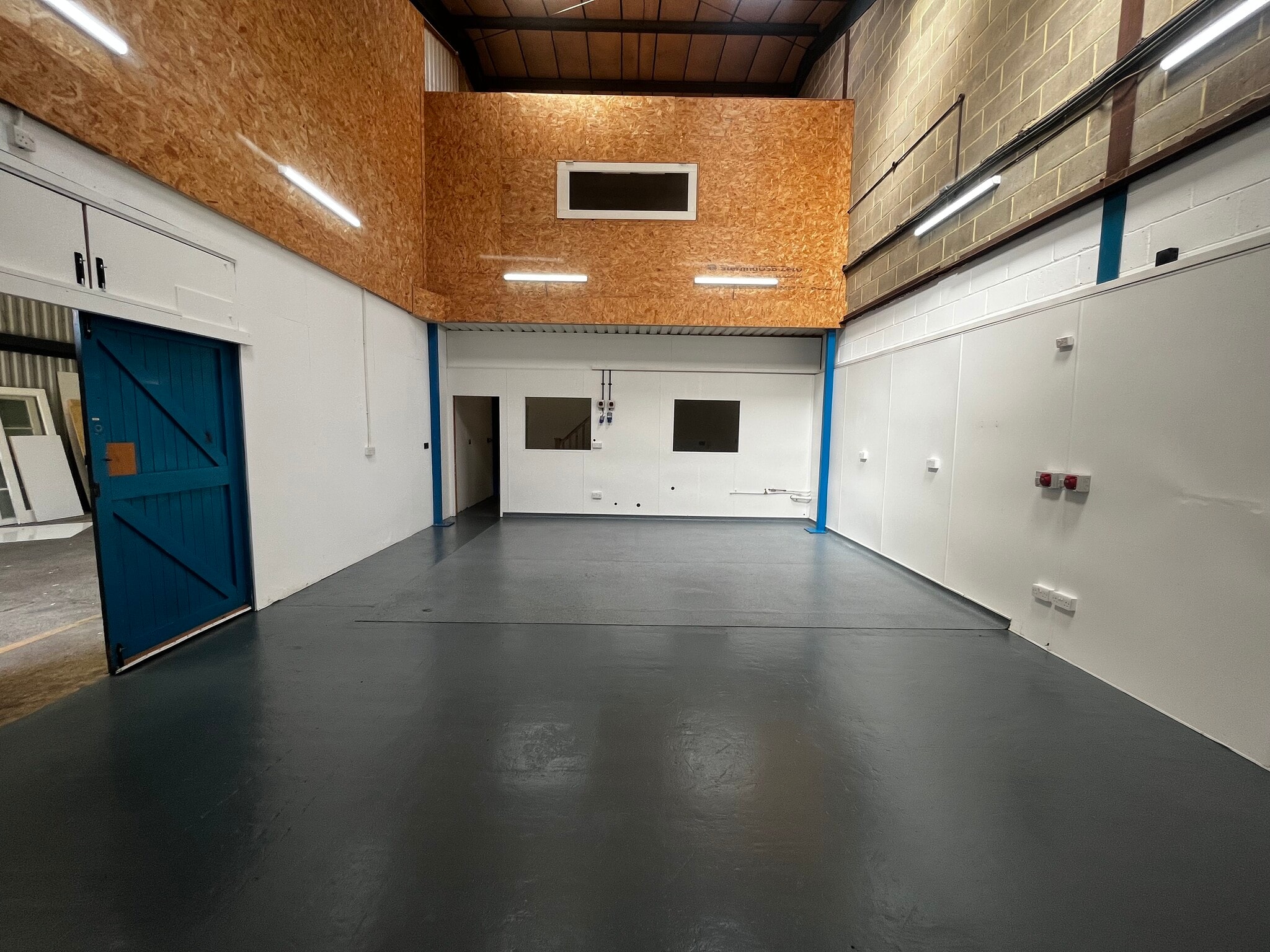 Ditchling Cmn, Hassocks for lease Building Photo- Image 1 of 9