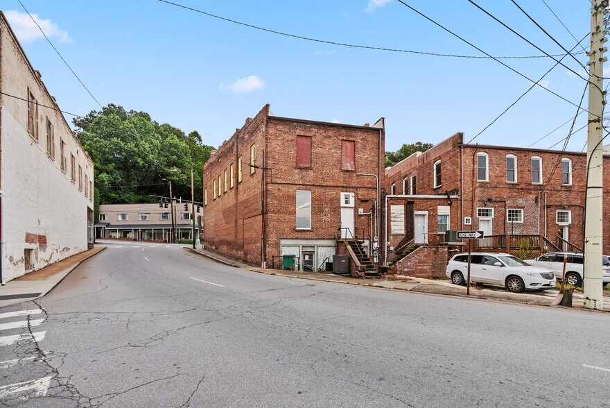 487 Main St, Canton, NC for sale - Primary Photo - Image 1 of 1