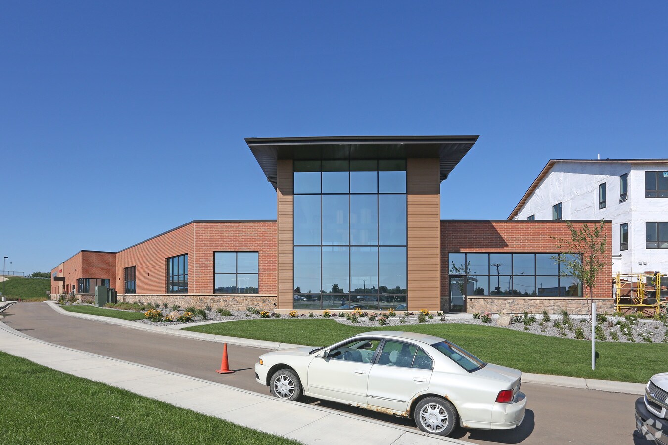 165 Commerce Dr E, Belle Plaine, MN 56011 Retail for Lease