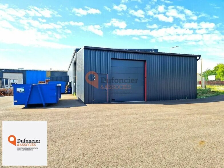 Flex in Poitiers for lease - Building Photo - Image 3 of 5