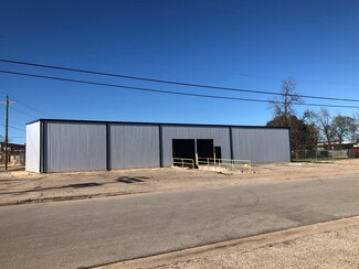 More details for 100 Sherman St, Conroe, TX - Industrial for Lease