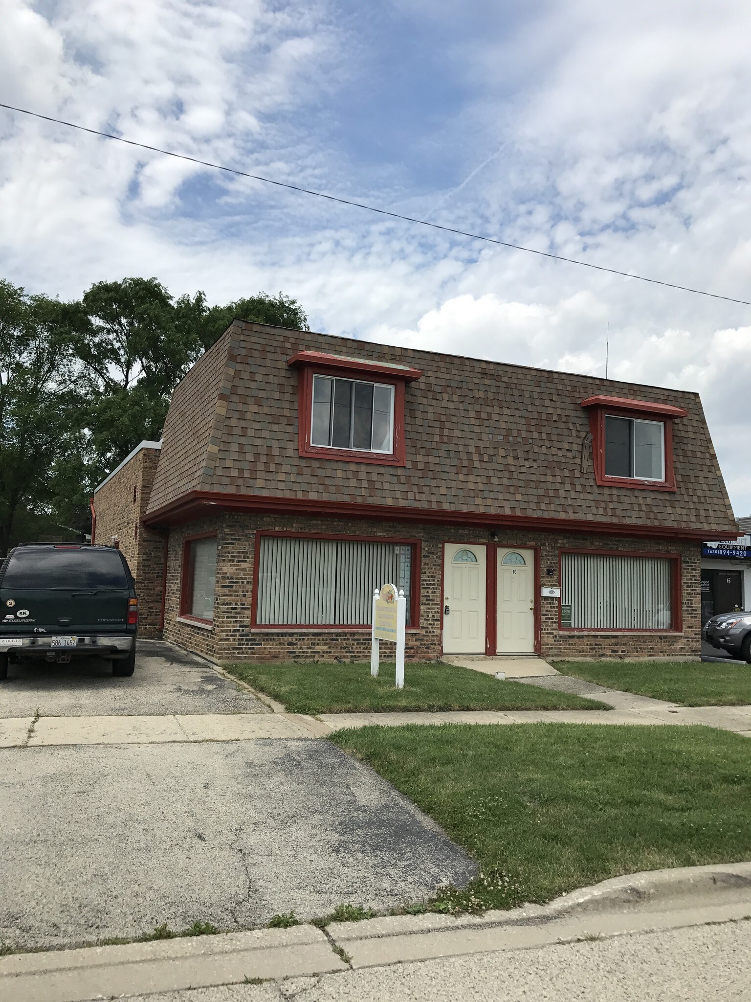 10 Spring St, Roselle, IL for sale Primary Photo- Image 1 of 1