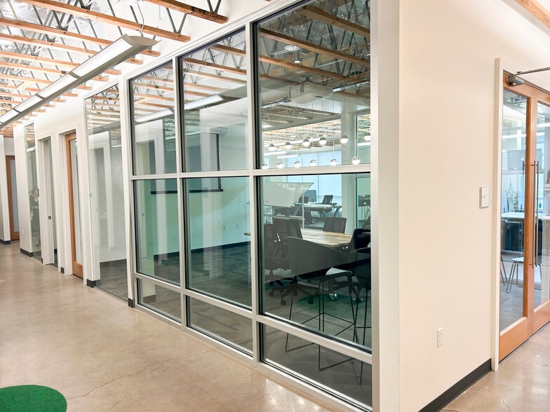 2319 E Colfax Ave, Denver, CO for lease - Interior Photo - Image 3 of 6