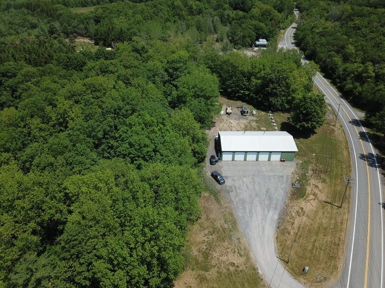 1932 Berne Altamont Rd, Village of Altamont, NY for lease - Aerial - Image 3 of 5