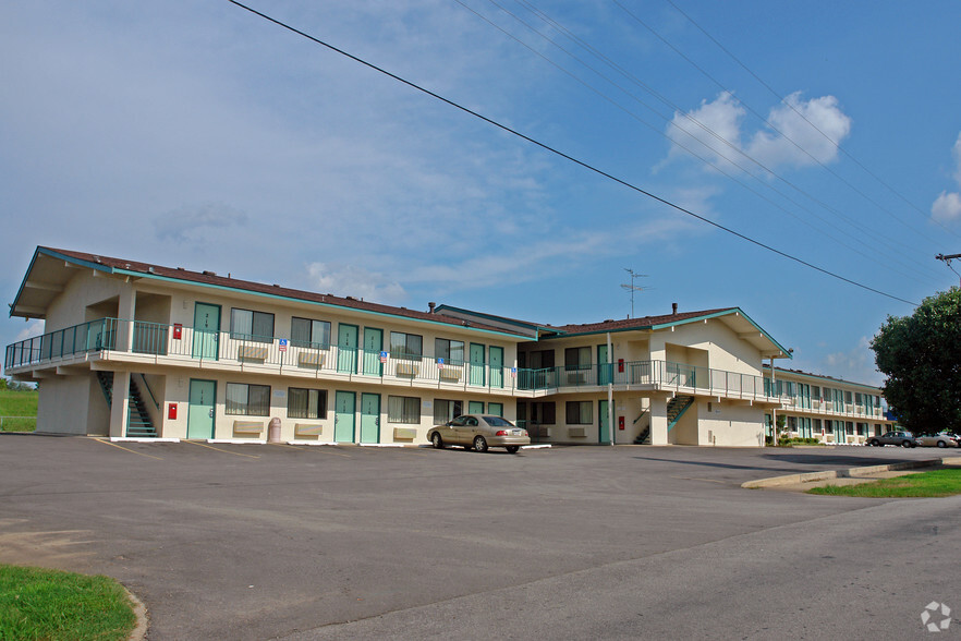 6001 Rogers Ave, Fort Smith, AR for sale - Primary Photo - Image 1 of 1