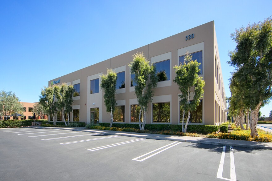 230 Commerce Dr, Irvine, CA for lease - Building Photo - Image 2 of 5