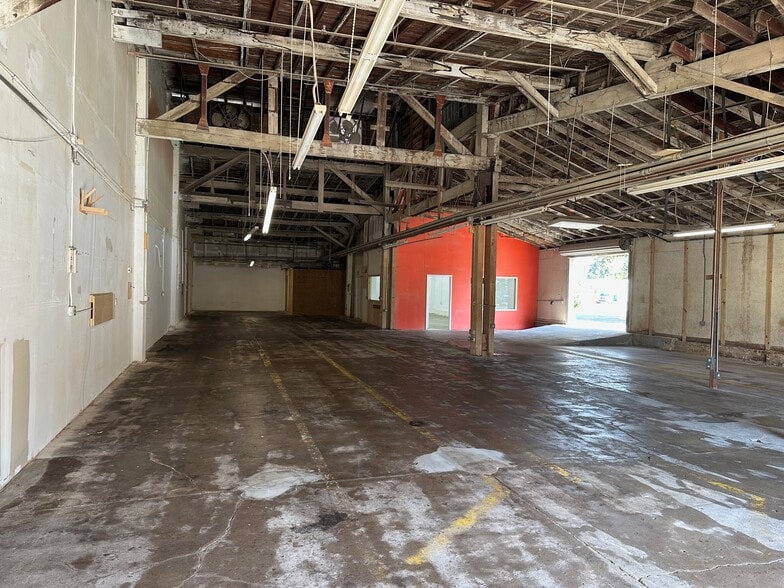 2650 Rosselle St, Jacksonville, FL for lease - Building Photo - Image 2 of 15