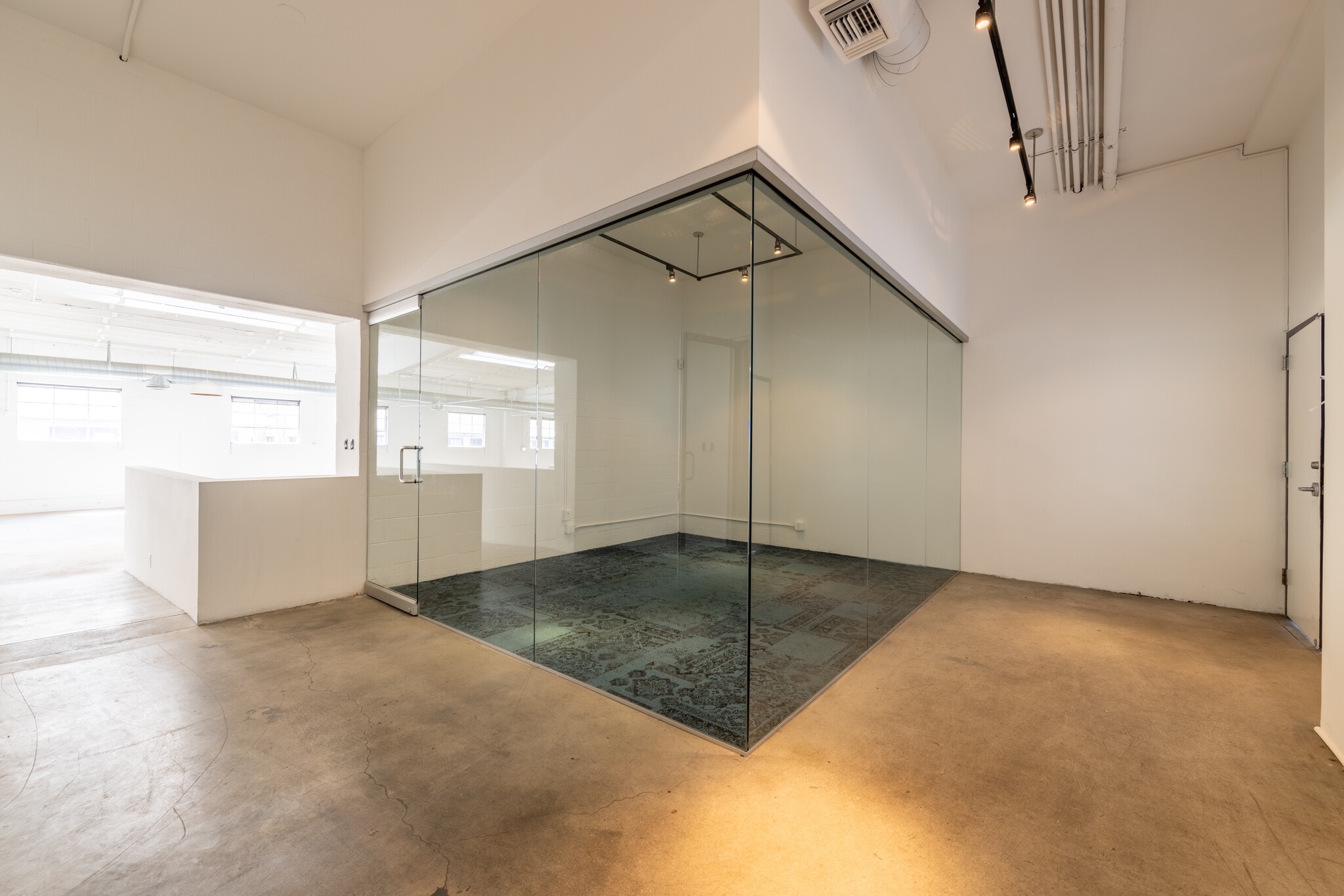 2842-2912 Colorado Ave, Santa Monica, CA for lease Interior Photo- Image 1 of 5