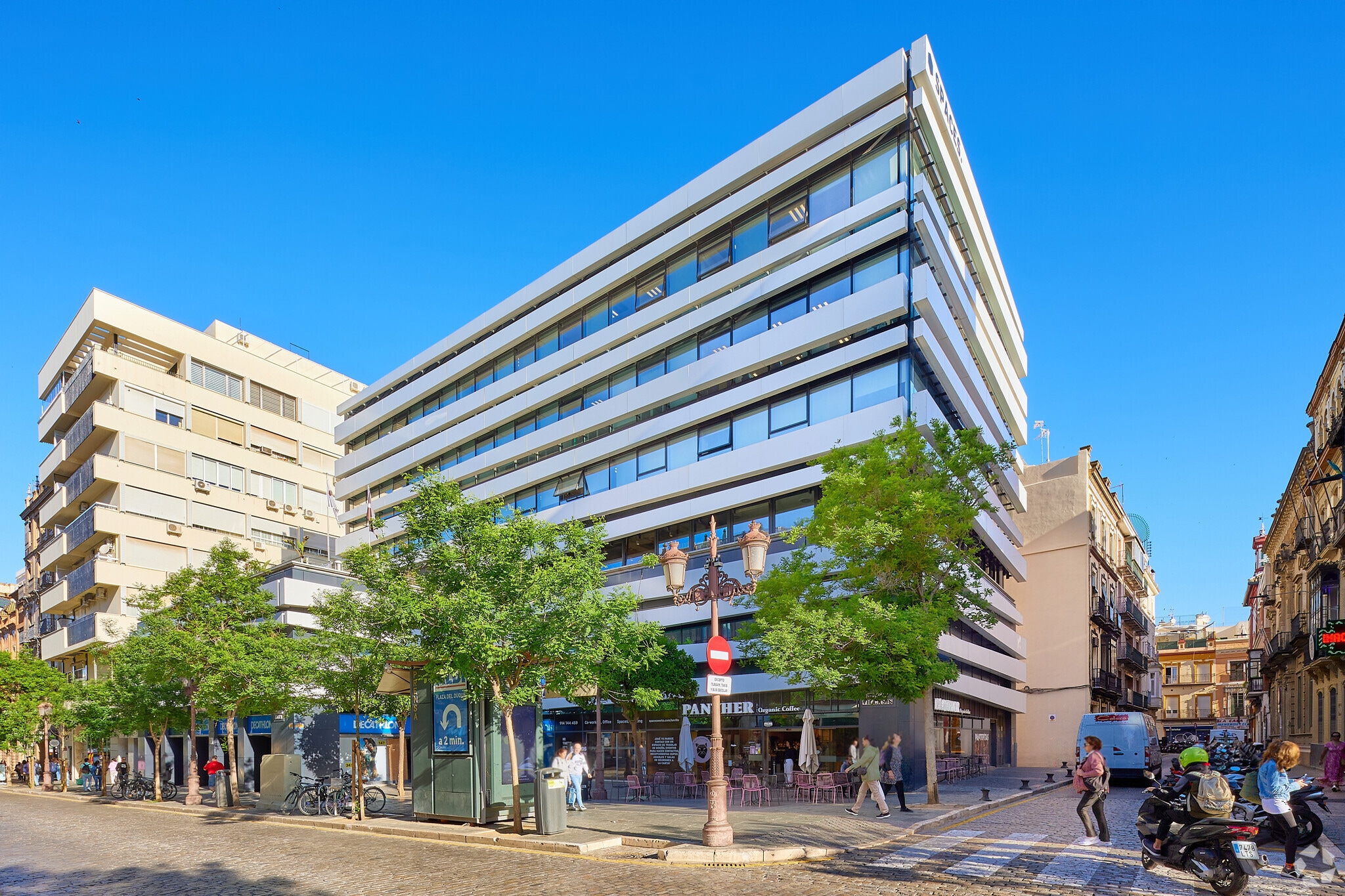 Spaces Villasis, SEVILLA, Sevilla for lease Primary Photo- Image 1 of 5