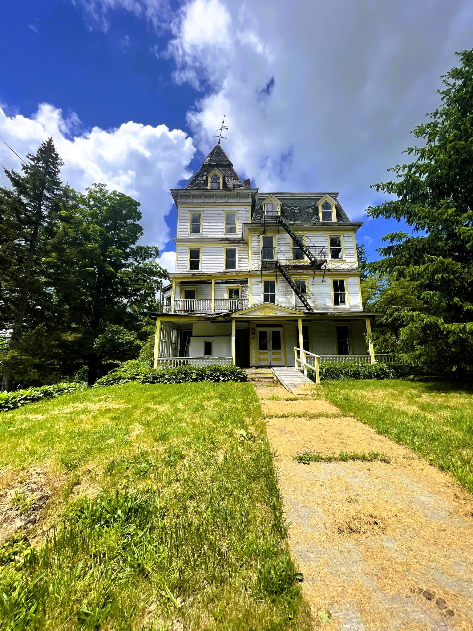 7 Academy St  