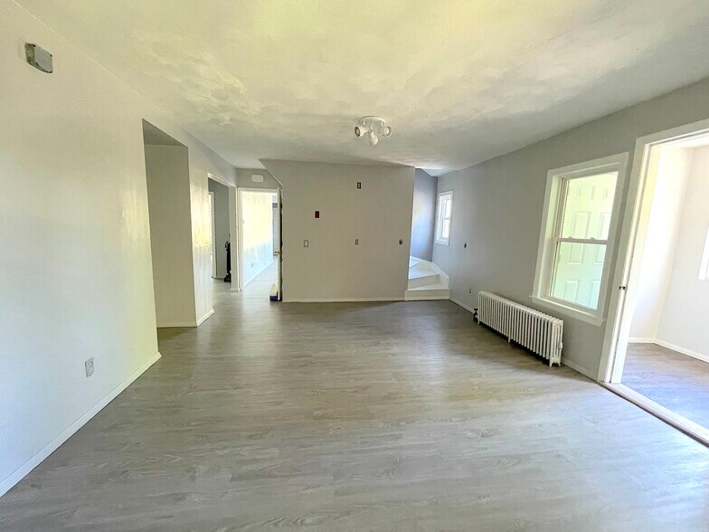 187 Cumberland Ave, Attleboro, MA for sale - Building Photo - Image 1 of 1