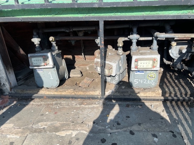 5426 Compton Ave, Los Angeles, CA for sale - Building Photo - Image 3 of 13