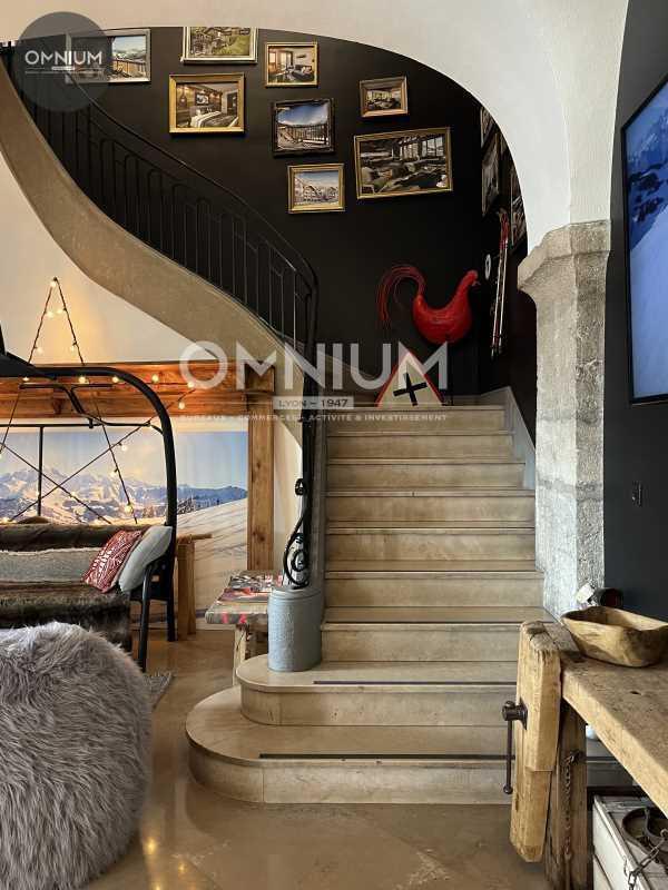 Office in Lyon for lease Interior Photo- Image 1 of 14