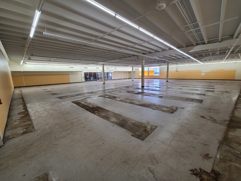 1804-1816 Nicollet Ave, Minneapolis, MN for lease - Interior Photo - Image 3 of 8