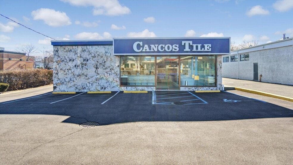 1179 Old Country CR-58 Rd, Riverhead, NY for sale - Building Photo - Image 3 of 42