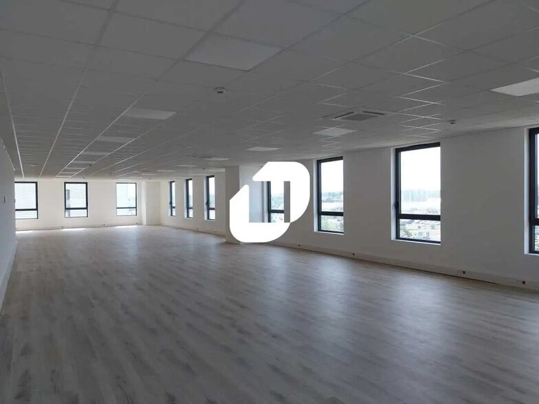 Office in Montpellier for lease - Building Photo - Image 1 of 14