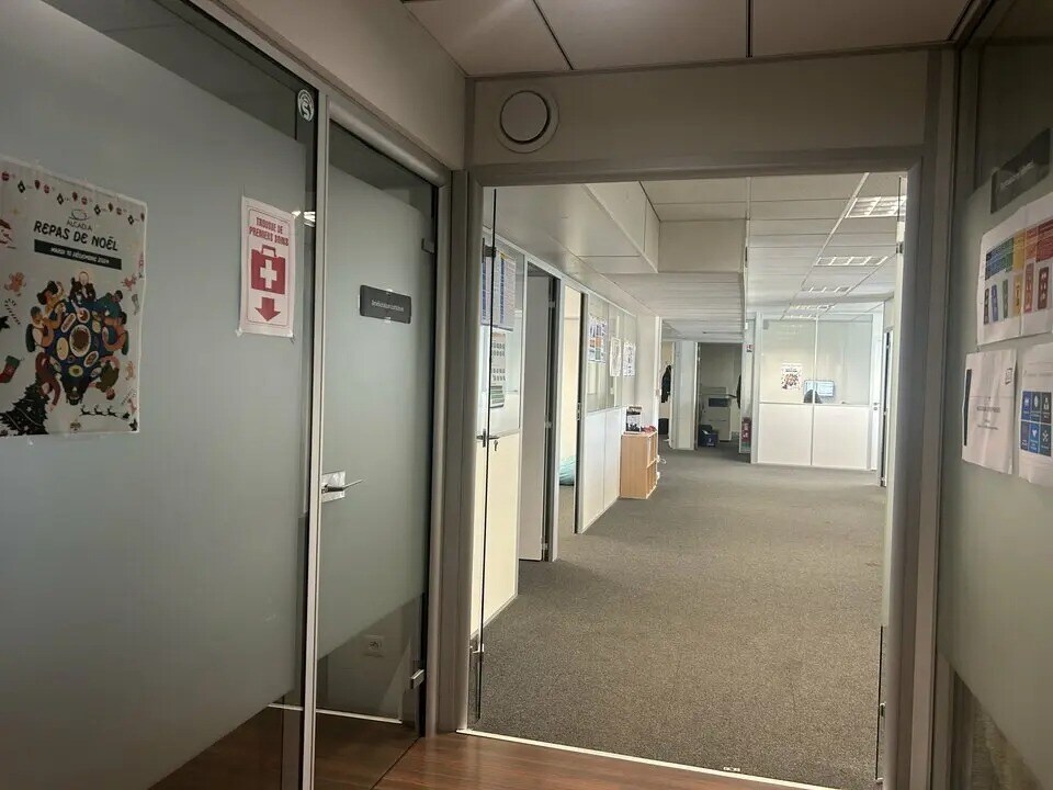 Office in Lyon for lease Interior Photo- Image 1 of 6