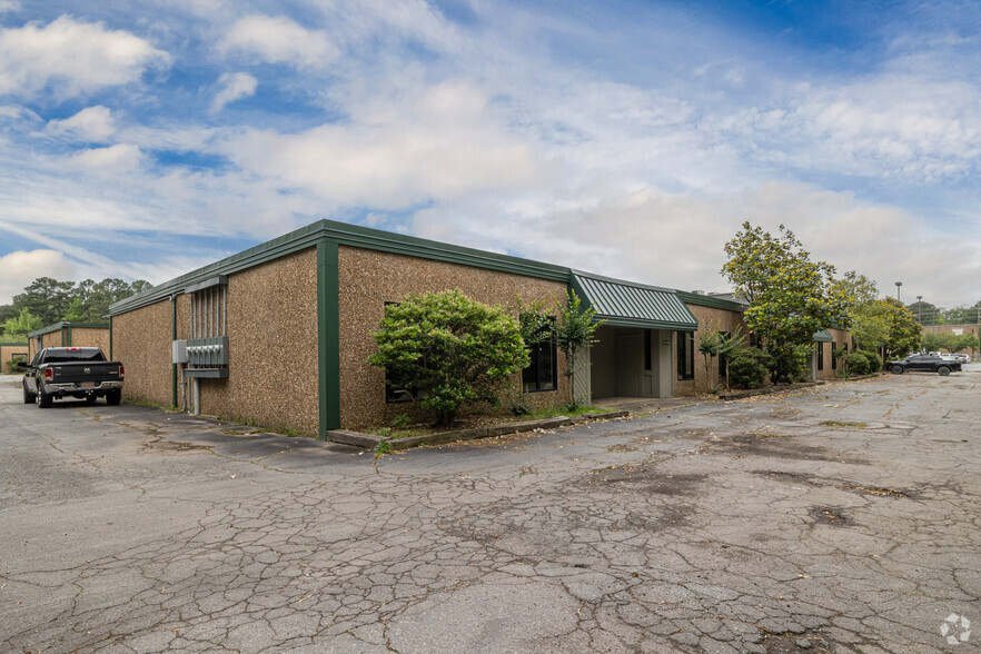 3520 W 69th St, Little Rock, AR for lease - Building Photo - Image 1 of 12