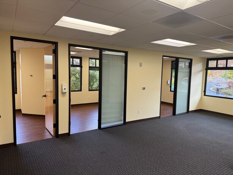 690 De Long Ave, Novato, CA for lease - Interior Photo - Image 3 of 6