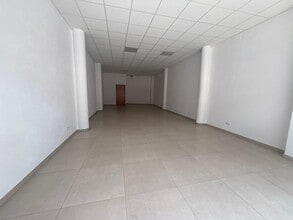 Retail in Sant Feliu de Codines, Barcelona for lease Interior Photo- Image 2 of 4