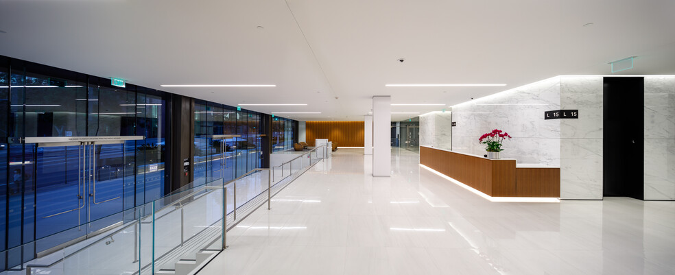 10880 Wilshire Blvd, Los Angeles, CA for lease - Interior Photo - Image 2 of 20