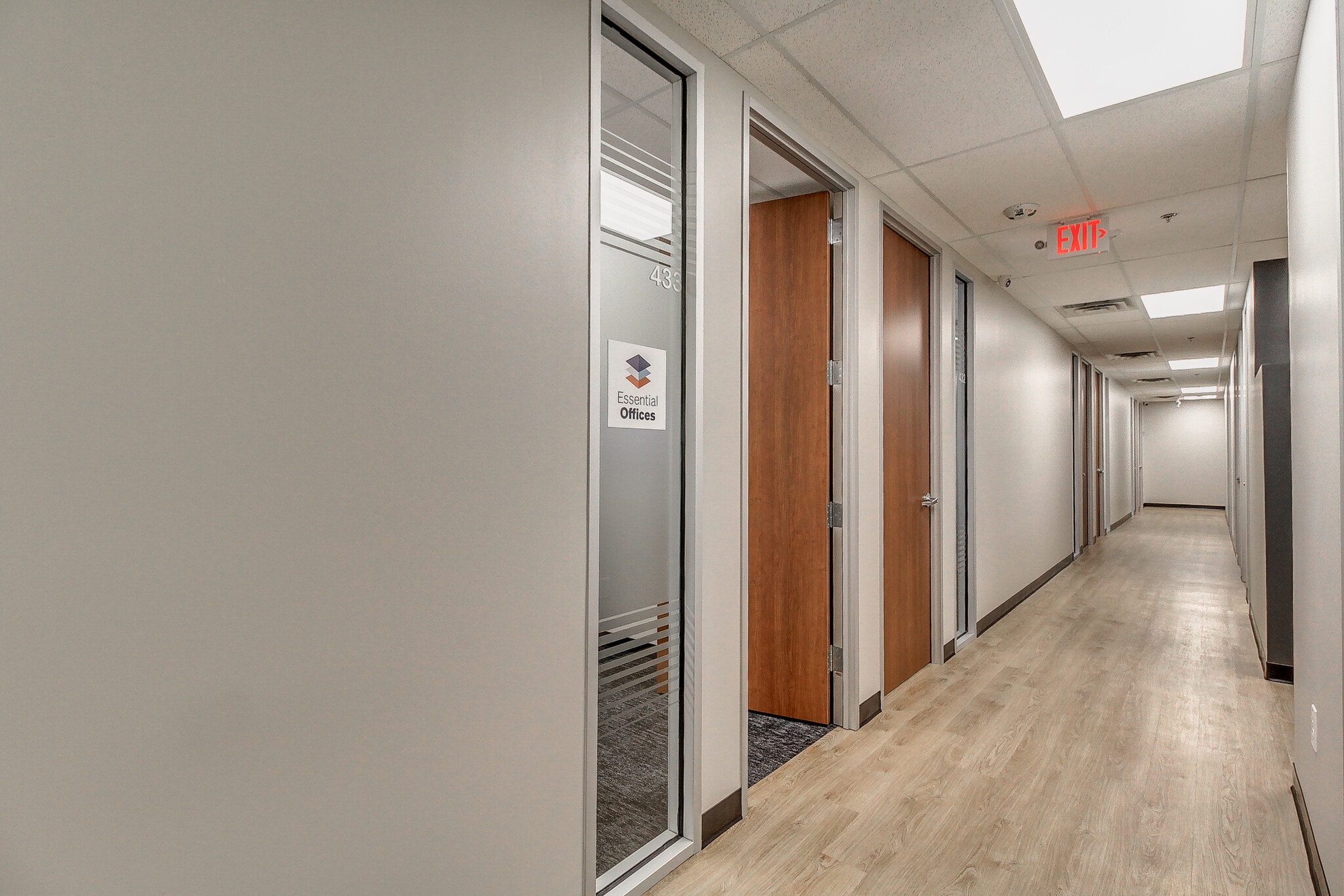 3030 NW Expressway, Oklahoma City, OK for lease Building Photo- Image 1 of 3