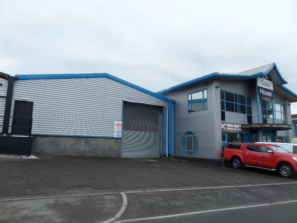 Main Ave, Bridgend for lease Building Photo- Image 1 of 3