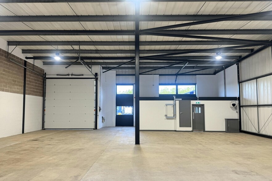 Birmingham Airport, Birmingham for lease - Building Photo - Image 3 of 6