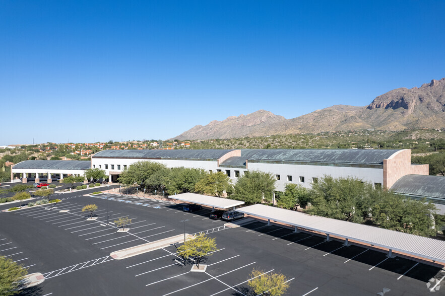 3300 E Sunrise Dr, Tucson, AZ for lease - Building Photo - Image 2 of 9