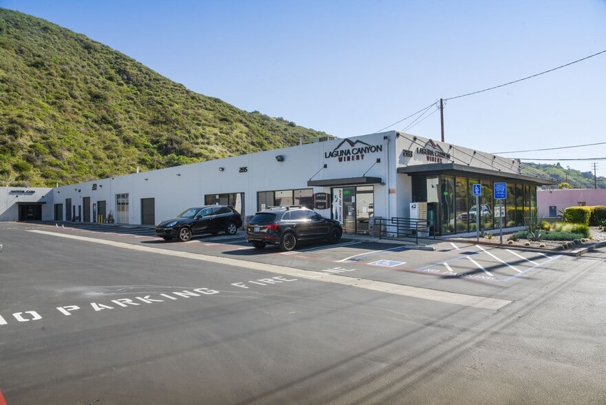 2171-2183 Laguna Canyon Rd, Laguna Beach, CA for lease - Building Photo - Image 2 of 17