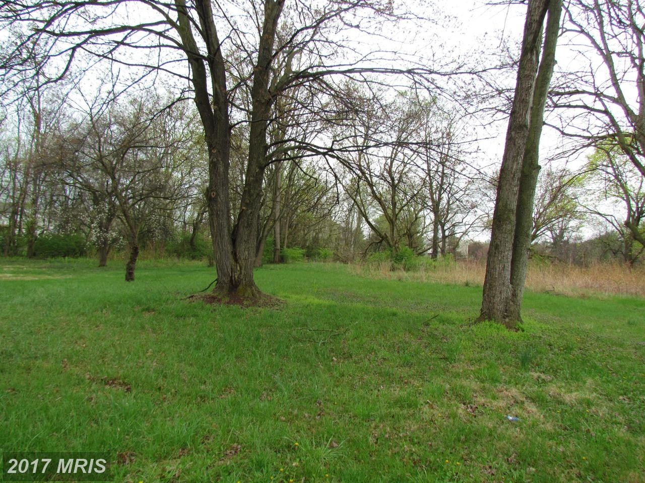 11325 Robinwood Dr, Hagerstown, MD for sale Primary Photo- Image 1 of 17