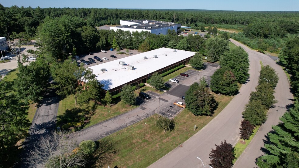 16 Commerce Blvd, Middleboro, MA for lease - Building Photo - Image 3 of 15