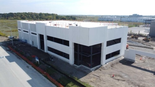 310 Addison Hall Cir, Aurora, ON for lease - Building Photo - Image 2 of 7