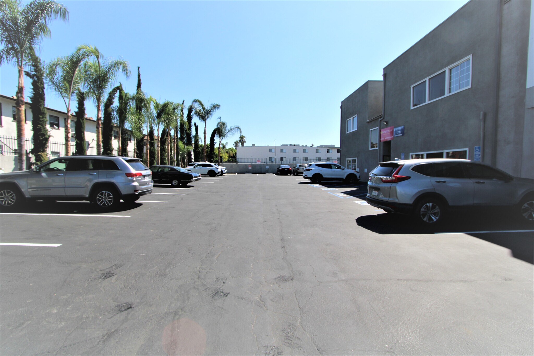 7220 Woodman Ave, Van Nuys, CA 91405 Office for Lease